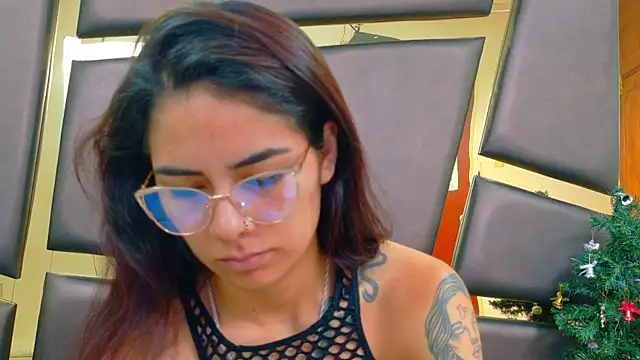 NicoleEsposito online show from December 2025 12:42:02 PM