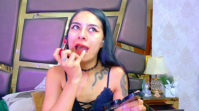 NicoleEsposito online show from April 2026 01:01:01 PM