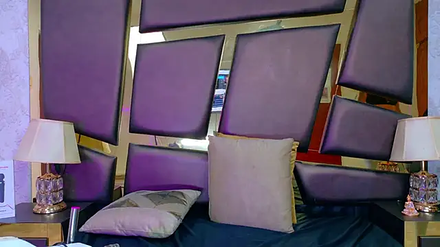 NicoleEsposito online show from February 2026 12:49:02 PM