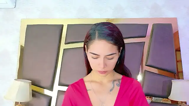 NicoleEsposito online show from October 2025 01:04:02 PM