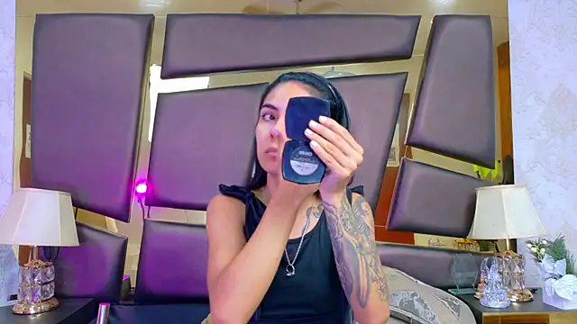 NicoleEsposito online show from February 2026 01:00:01 PM