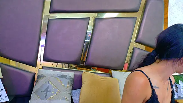 NicoleEsposito online show from April 2026 12:39:01 PM