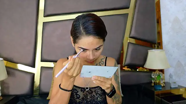 NicoleEsposito online show from October 2025 12:46:01 PM