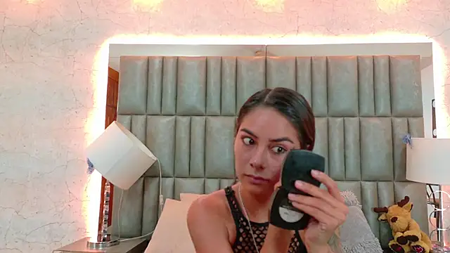 NicoleEsposito online show from January 2026 01:04:04 PM