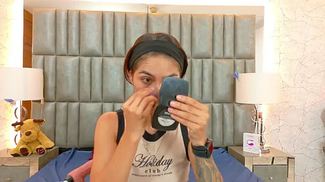 NicoleEsposito online show from January 2026 01:31:01 AM