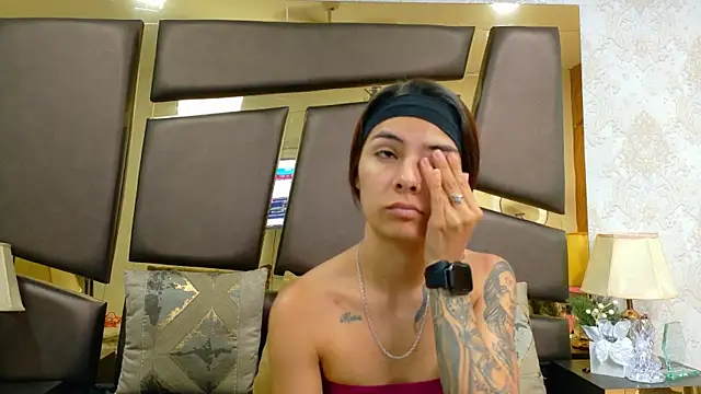 NicoleEsposito online show from January 2026 12:45:02 PM