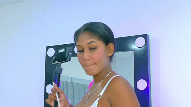 AlisonJaimes online show from October 2025 01:19:02 PM