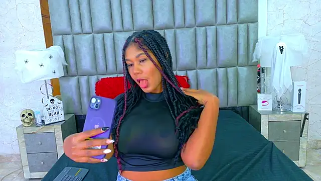 AlisonJaimes online show from October 2025 01:23:02 PM