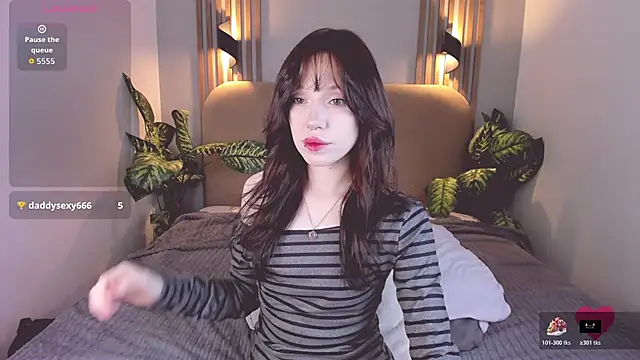 NikkiMiltons online show from December 2025 02:44:02 PM