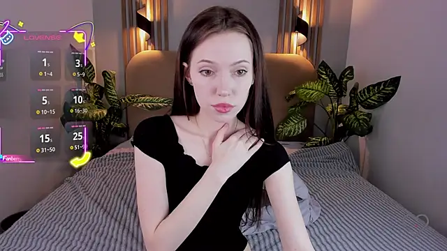 NikkiMiltons online show from September 2025 02:12:01 PM