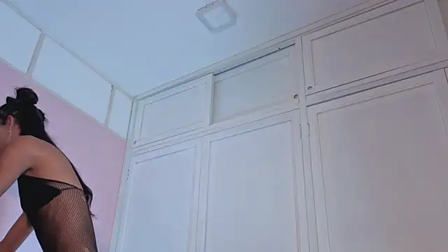 Snapshot of Kaataleya_horny chatting on October 2025 02:04:02 AM Kaataleya horny online show from October 2025 02:04:02 AM