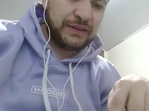 Snapshot of camiloking1720 chatting on September 2025 03:32:02 PM camiloking1720 online show from September 2025 03:32:02 PM