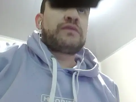 camiloking1720 online show from December 2025 10:37:01 PM