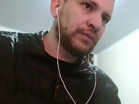 Snapshot of camiloking1720 chatting on February 2025 08:49:01 PM camiloking1720 online show from February 2025 08:49:01 PM