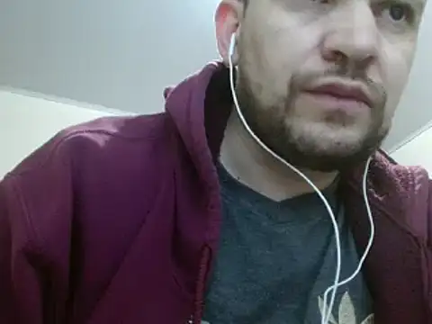 Snapshot of camiloking1720 chatting on February 2025 06:19:01 AM camiloking1720 online show from February 2025 06:19:01 AM