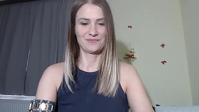 Snapshot of NattyReturn chatting on December 2024 12:19:01 PM NattyReturn online show from December 2024 12:19:01 PM
