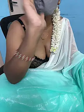 Snapshot of sajeetha chatting on June 2026 02:04:01 PM sajeetha online show from June 2026 02:04:01 PM