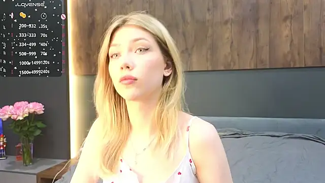Snapshot of Rainaslater chatting on February 2025 07:37:01 PM Rainaslater online show from February 2025 07:37:01 PM