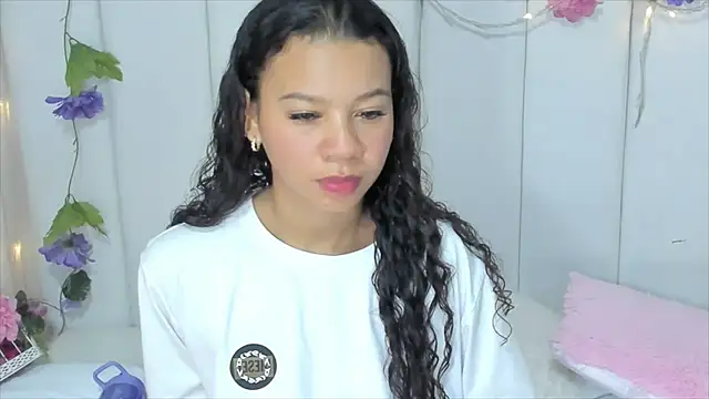 Snapshot of brithany_rousee chatting on February 2025 07:15:02 PM brithany rousee online show from February 2025 07:15:02 PM