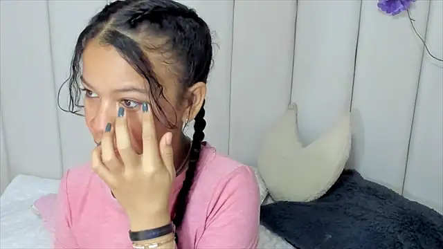 Snapshot of brithany_rousee chatting on February 2025 07:41:02 PM brithany rousee online show from February 2025 07:41:02 PM