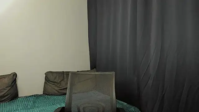 Pinku kitsune online show from February 2025 09:49:01 PM