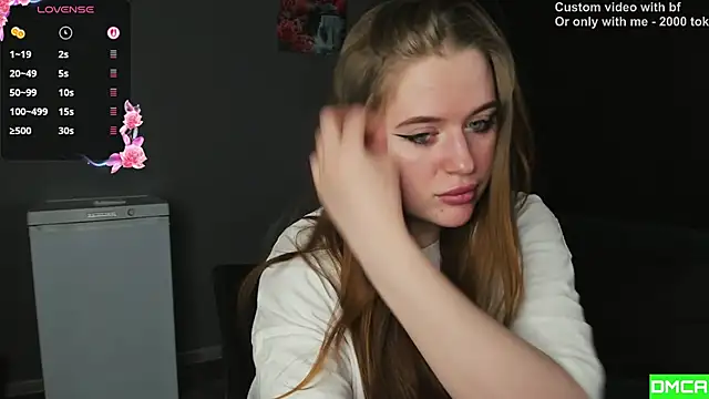 Snapshot of Pinku_kitsune chatting on February 2026 05:25:01 AM Pinku kitsune online show from February 2026 05:25:01 AM