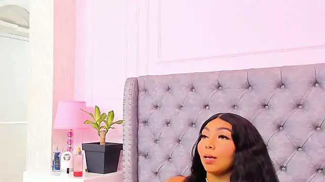 HaileeRoberts online show from January 2026 12:20:02 PM