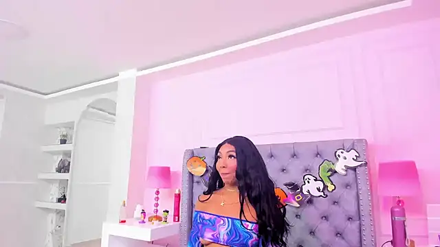 Snapshot of HaileeRoberts chatting on October 2025 12:39:02 PM HaileeRoberts online show from October 2025 12:39:02 PM