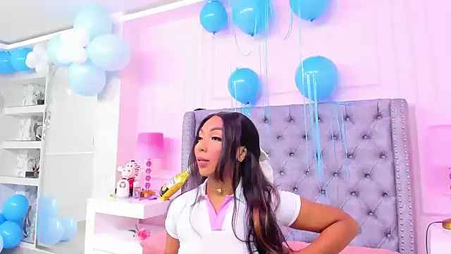 Snapshot of HaileeRoberts chatting on October 2025 12:50:02 PM HaileeRoberts online show from October 2025 12:50:02 PM