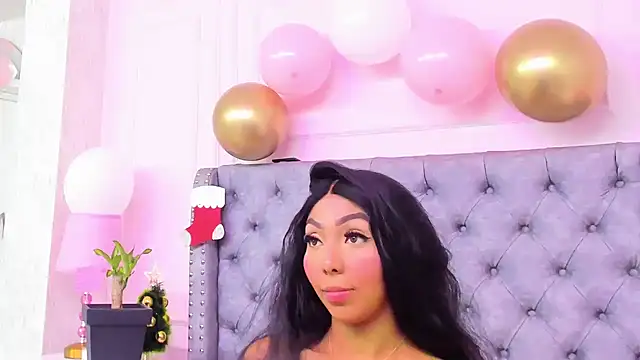 HaileeRoberts online show from December 2025 01:13:02 PM