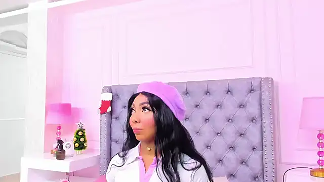 Snapshot of HaileeRoberts chatting on December 2025 12:26:01 PM HaileeRoberts online show from December 2025 12:26:01 PM