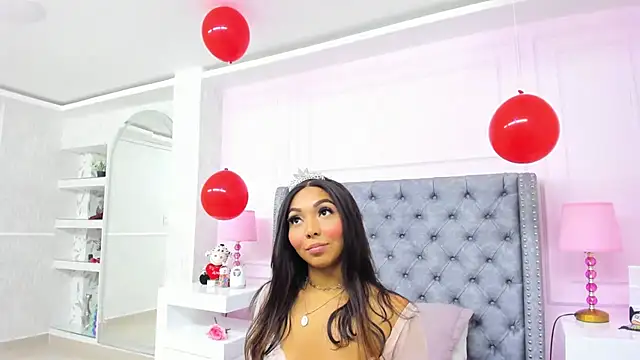 Snapshot of HaileeRoberts chatting on September 2025 12:45:02 PM HaileeRoberts online show from September 2025 12:45:02 PM