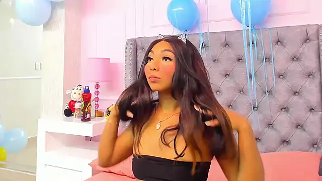 Snapshot of HaileeRoberts chatting on September 2025 12:44:02 PM HaileeRoberts online show from September 2025 12:44:02 PM