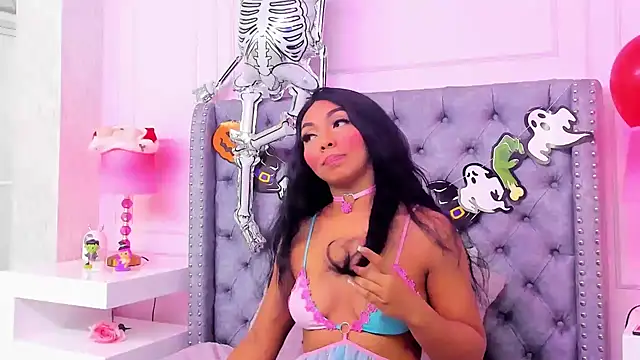 Snapshot of HaileeRoberts chatting on November 2025 12:43:02 PM HaileeRoberts online show from November 2025 12:43:02 PM