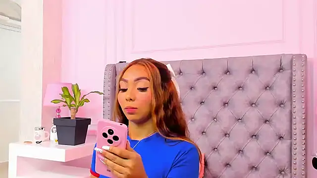 HaileeRoberts online show from February 2026 12:24:01 PM