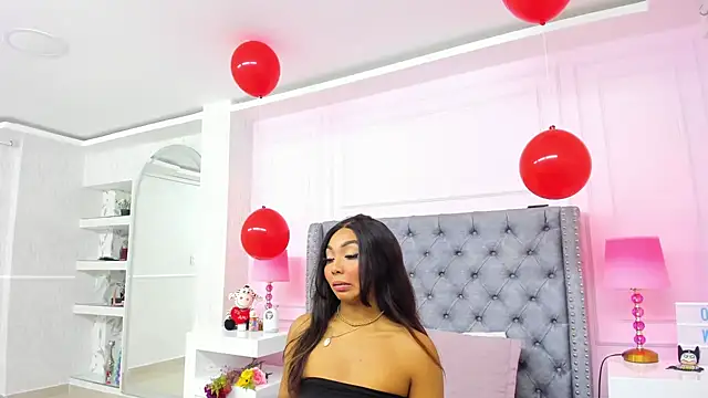 Snapshot of HaileeRoberts chatting on September 2025 12:33:01 PM HaileeRoberts online show from September 2025 12:33:01 PM