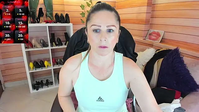 Victoria collins 1 online show from January 2026 12:00:01 PM