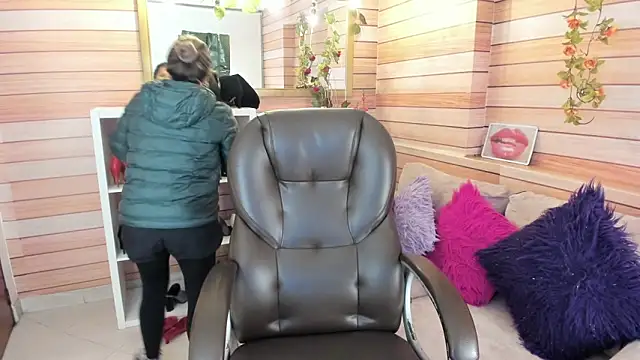 Victoria collins 1 online show from March 2026 10:49:02 AM