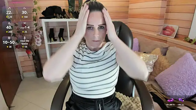 Victoria collins 1 online show from December 2025 12:26:01 PM