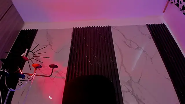 ALICEPOIXXXON online show from April 2026 06:00:02 PM