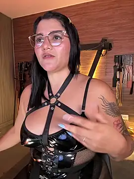 Snapshot of yey_bdsm chatting on June 2026 05:57:02 PM yey bdsm online show from June 2026 05:57:02 PM