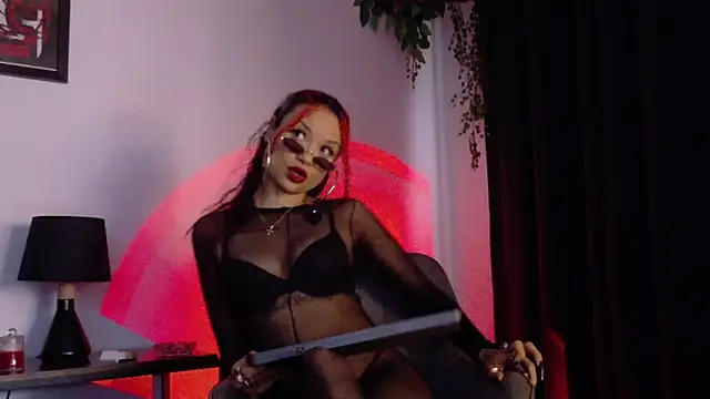 BambiiQueen online show from May 2026 02:25:02 PM