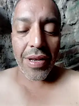 rodrig6987 1 online show from April 2026 06:58:01 PM