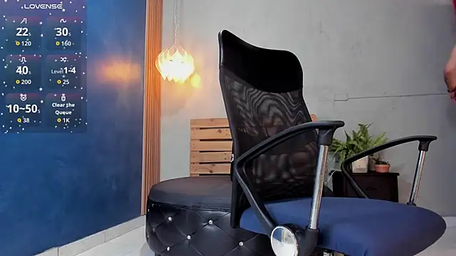 antony bigdick  online show from November 2025 07:25:02 PM