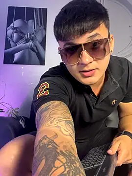 Cristopher strong online show from September 2025 12:00:02 PM