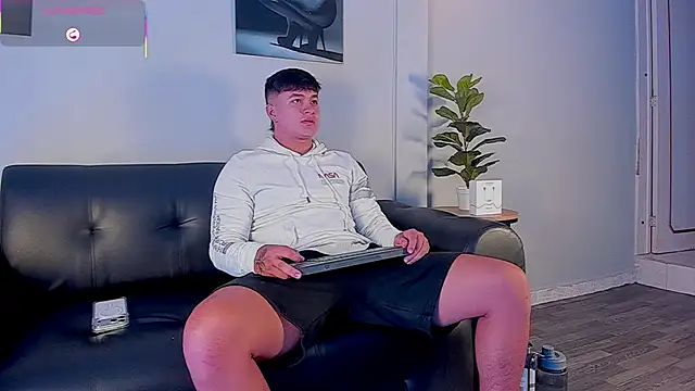 Cristopher strong online show from March 2026 02:28:01 PM