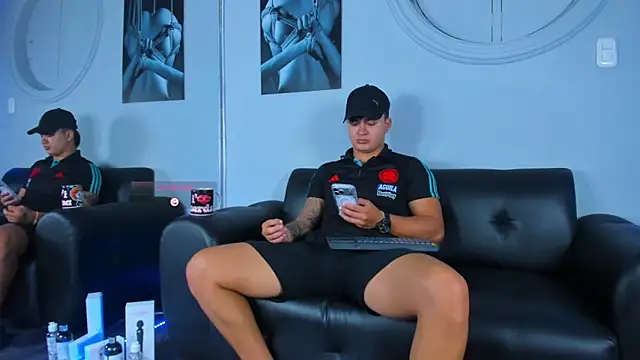 Cristopher strong online show from December 2025 10:30:01 AM