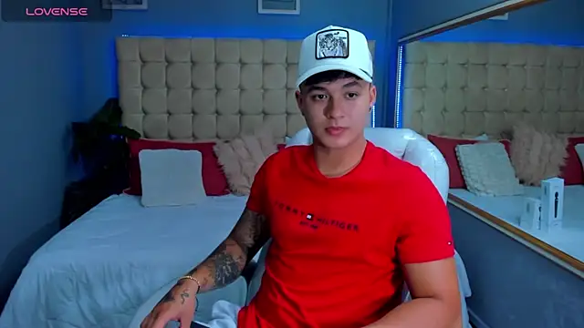Cristopher strong online show from September 2025 02:46:01 PM