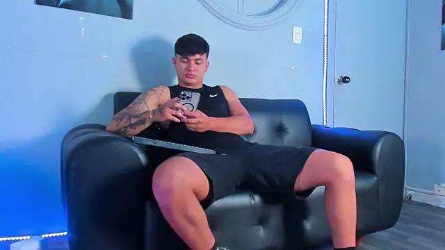 Cristopher strong online show from November 2025 11:58:02 AM