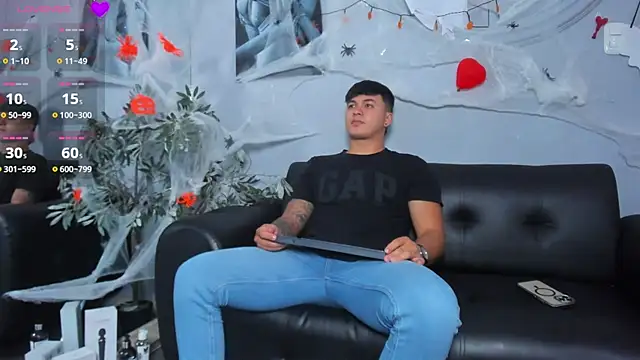 Cristopher strong online show from October 2025 10:47:01 AM